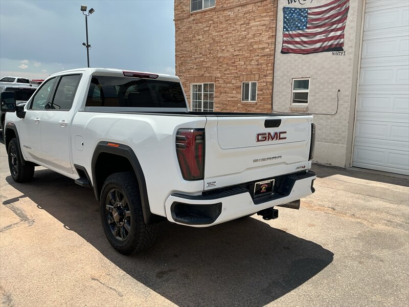 2025 GMC Sierra 2500 AT4 - Photo 2 - Roosevelt, UT 84066