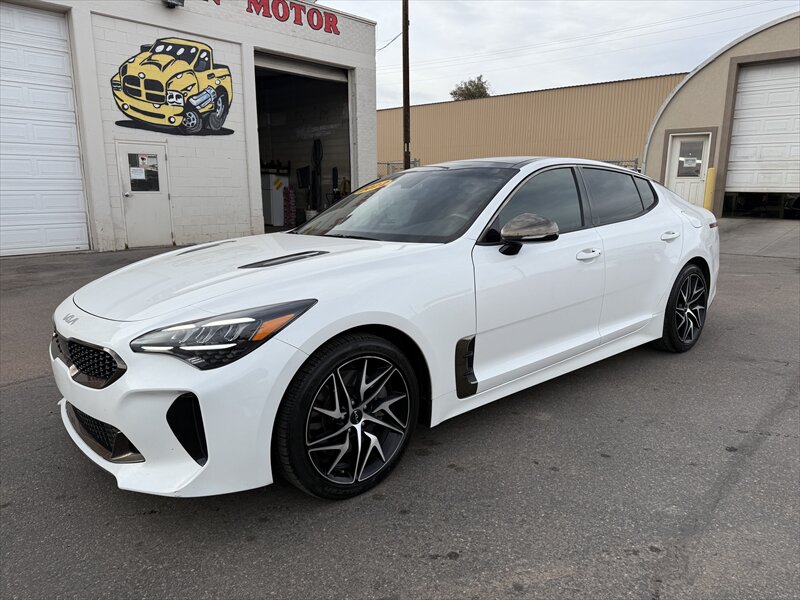 2022 Kia Stinger GT-Line  