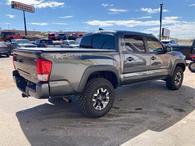 2017 Toyota Tacoma TRD Off-Road   - Photo 6 - Roosevelt, UT 84066