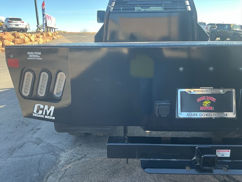 2023 Chevrolet Silverado 4500HD FLAT BED - Photo 4 - Roosevelt, UT 84066
