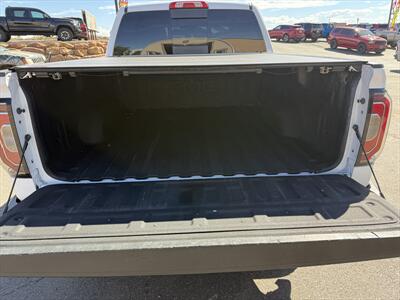 2017 GMC Sierra 1500 SLT   - Photo 5 - Roosevelt, UT 84066