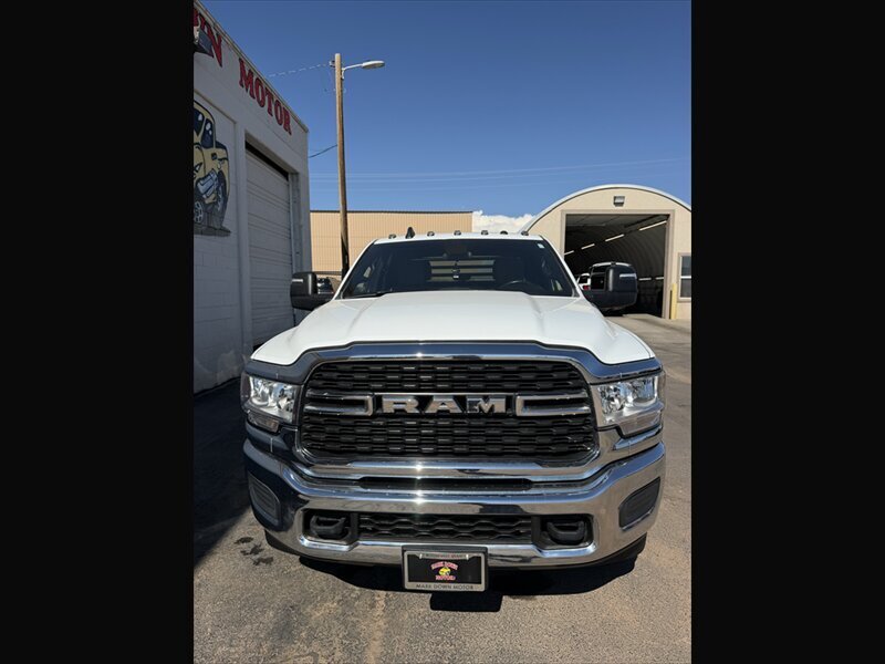 2024 RAM 3500 SLT - Photo 3 - Roosevelt, UT 84066
