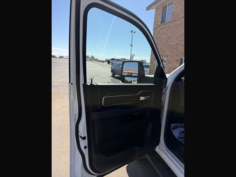 2024 RAM 3500 SLT - Photo 6 - Roosevelt, UT 84066