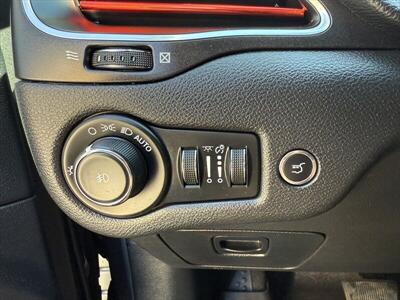 2020 Jeep Cherokee Trailhawk   - Photo 8 - Roosevelt, UT 84066