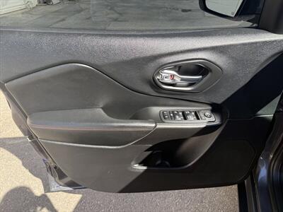 2020 Jeep Cherokee Trailhawk   - Photo 6 - Roosevelt, UT 84066