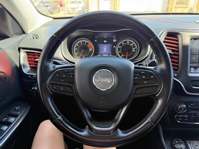 2020 Jeep Cherokee Trailhawk   - Photo 10 - Roosevelt, UT 84066