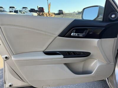 2015 Honda Accord EX-L   - Photo 4 - Roosevelt, UT 84066