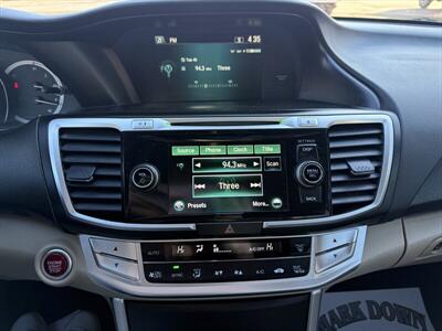 2015 Honda Accord EX-L   - Photo 10 - Roosevelt, UT 84066