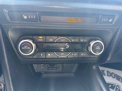 2018 Mazda Mazda3 Touring   - Photo 11 - Roosevelt, UT 84066