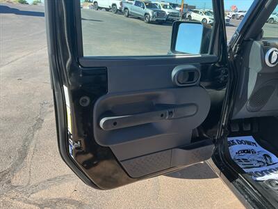 2010 Jeep Wrangler Sahara   - Photo 6 - Roosevelt, UT 84066