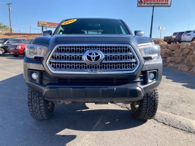 2017 Toyota Tacoma TRD Off-Road   - Photo 3 - Roosevelt, UT 84066