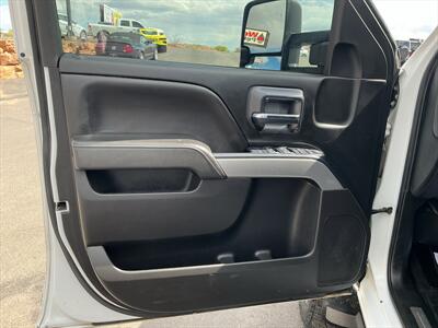 2019 Chevrolet Silverado 2500 LT   - Photo 6 - Roosevelt, UT 84066