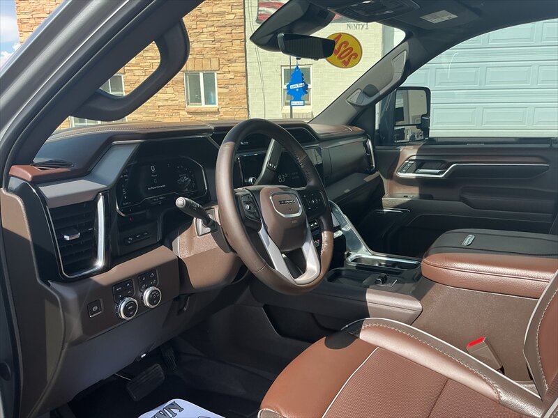 2024 GMC Sierra 3500 Denali - Photo 10 - Roosevelt, UT 84066