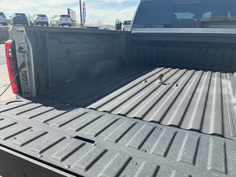 2024 GMC Sierra 3500 Denali - Photo 8 - Roosevelt, UT 84066