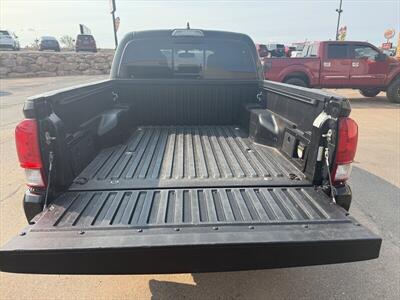 2017 Toyota Tacoma TRD Off-Road   - Photo 5 - Roosevelt, UT 84066