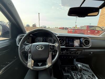 2017 Toyota Tacoma TRD Off-Road   - Photo 9 - Roosevelt, UT 84066