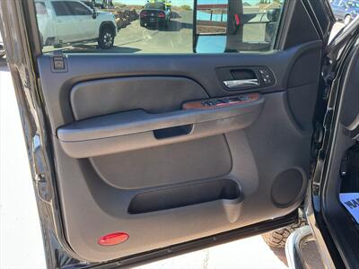 2008 GMC Sierra 2500 SLT   - Photo 9 - Roosevelt, UT 84066