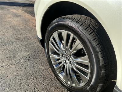 2022 Toyota Venza XLE - Photo 6 - Roosevelt, UT 84066