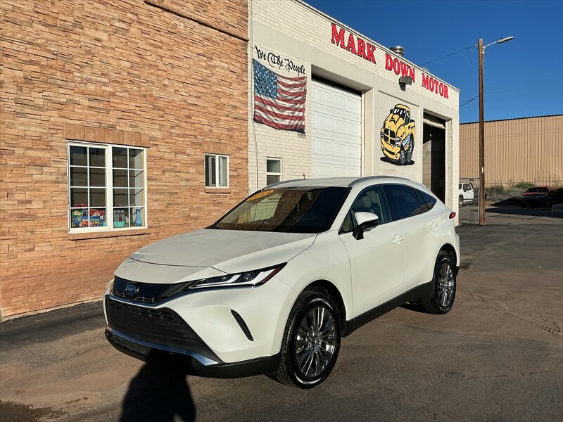 2022 Toyota Venza XLE   - Photo 1 - Roosevelt, UT 84066