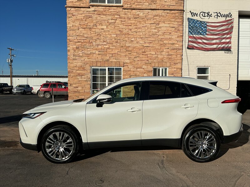 2022 Toyota Venza XLE - Photo 4 - Roosevelt, UT 84066