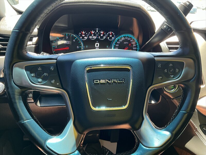2019 GMC Yukon Denali - Photo 8 - Roosevelt, UT 84066
