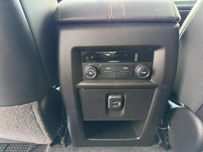 2019 Chevrolet Traverse LT Leather - Photo 18 - Roosevelt, UT 84066