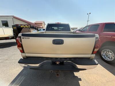 2004 Chevrolet Silverado 2500 LS   - Photo 4 - Roosevelt, UT 84066
