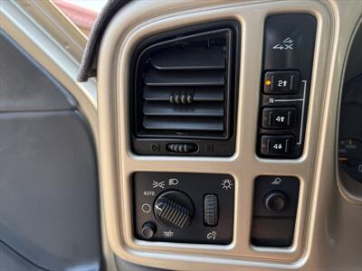 2004 Chevrolet Silverado 2500 LS   - Photo 9 - Roosevelt, UT 84066