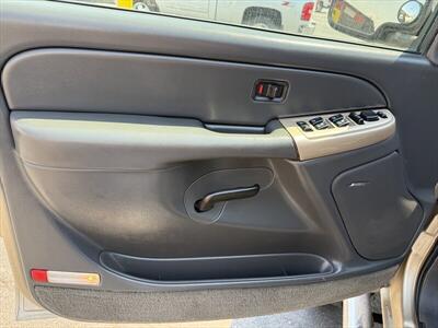 2004 Chevrolet Silverado 2500 LS   - Photo 7 - Roosevelt, UT 84066