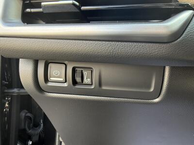 2024 Cadillac XT4 Luxury   - Photo 8 - Roosevelt, UT 84066