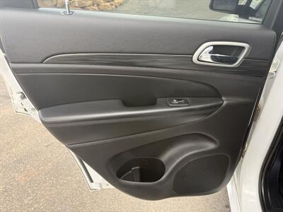 2021 Jeep Grand Cherokee Laredo X   - Photo 13 - Roosevelt, UT 84066