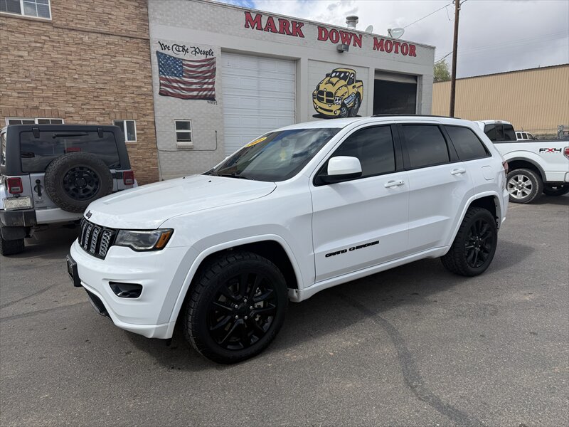 2021 Jeep Grand Cherokee Laredo X   - Photo 1 - Roosevelt, UT 84066