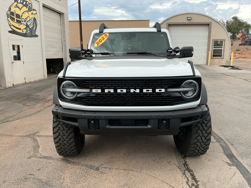 2023 Ford Bronco Wildtrak Advanced - Photo 2 - Roosevelt, UT 84066