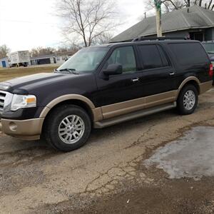 2013 Ford Expedition EL XLT   - Photo 1 - Topeka, KS 66609