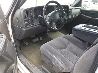 2007 Chevrolet Silverado 2500 Work Truck Work Truck 4dr Extended Cab   - Photo 2 - Topeka, KS 66609