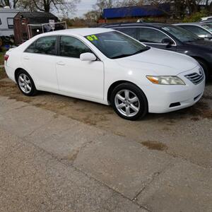 2007 Toyota Camry CE   - Photo 2 - Topeka, KS 66609