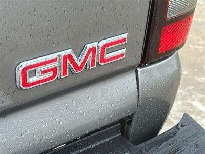 2006 GMC Sierra 2500HD SLE1   - Photo 11 - McKinney, TX 75070