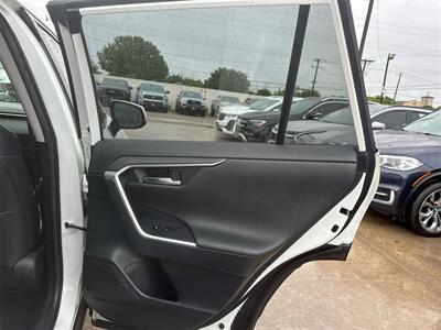 2022 Toyota RAV4 Hybrid Limited   - Photo 31 - McKinney, TX 75070