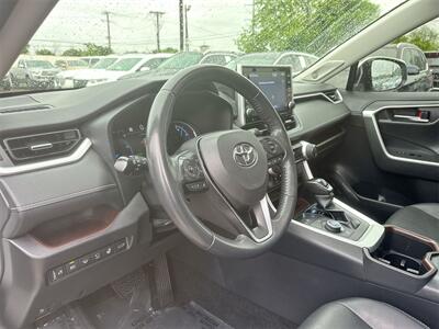 2022 Toyota RAV4 Hybrid Limited   - Photo 25 - McKinney, TX 75070