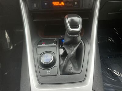 2022 Toyota RAV4 Hybrid Limited   - Photo 22 - McKinney, TX 75070