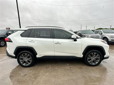 2022 Toyota RAV4 Hybrid Limited   - Photo 15 - McKinney, TX 75070