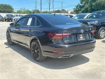 2019 Volkswagen Jetta R-Line   - Photo 5 - McKinney, TX 75070