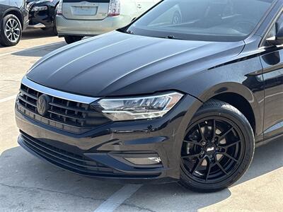 2019 Volkswagen Jetta R-Line   - Photo 16 - McKinney, TX 75070
