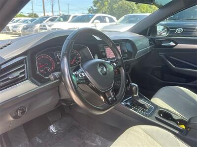 2019 Volkswagen Jetta R-Line   - Photo 15 - McKinney, TX 75070