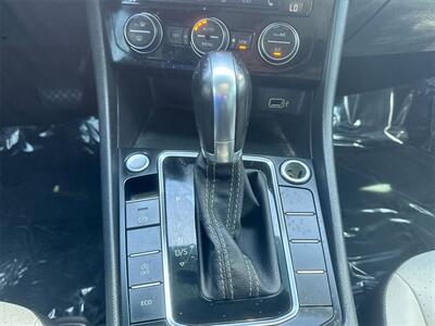 2019 Volkswagen Jetta R-Line   - Photo 13 - McKinney, TX 75070