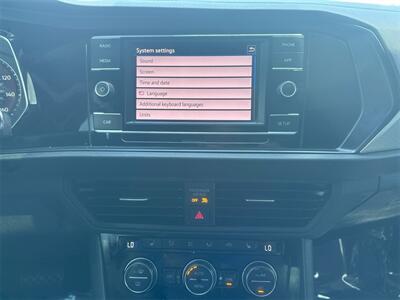2019 Volkswagen Jetta R-Line   - Photo 11 - McKinney, TX 75070