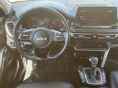 2022 Kia Seltos SX   - Photo 21 - McKinney, TX 75070