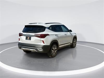 2022 Kia Seltos SX   - Photo 8 - McKinney, TX 75070