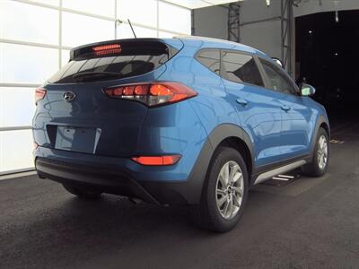 2017 Hyundai Tucson SE   - Photo 2 - McKinney, TX 75070