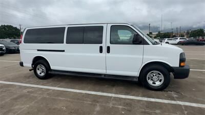 2022 Chevrolet Express 3500 LS Passenger   - Photo 67 - McKinney, TX 75070